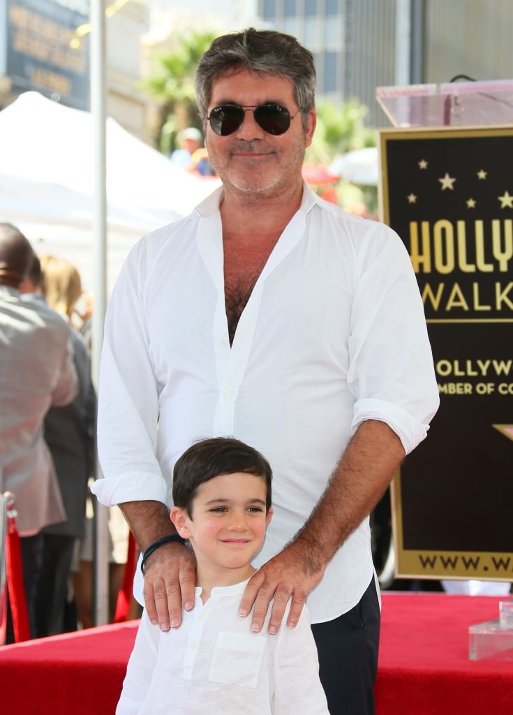 Simon und Eric Cowell bei der Zeremonie zu Ehren von Simon Cowell mit einem Stern auf dem Hollywood Walk of Fame am 22. August 2018 in Hollywood | Quelle: Getty Images