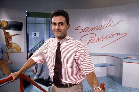Émission de télévision française "Samedi Passion" animée par Gérard Holtz sur la chaîne Antenne 2 le 26 septembre 1987 à Paris, France. | Photo : Getty Images