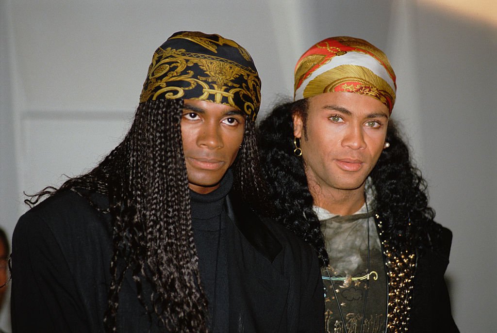 Fab Morvan and German-American model, dancer and singer Rob Pilatus, at a press conference announcing they will return their Grammy Awards after confessing to lip-synching their songs | Photo: GettyImages