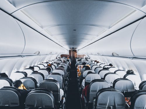 L'interieur d'un avion | Photo : Pexels