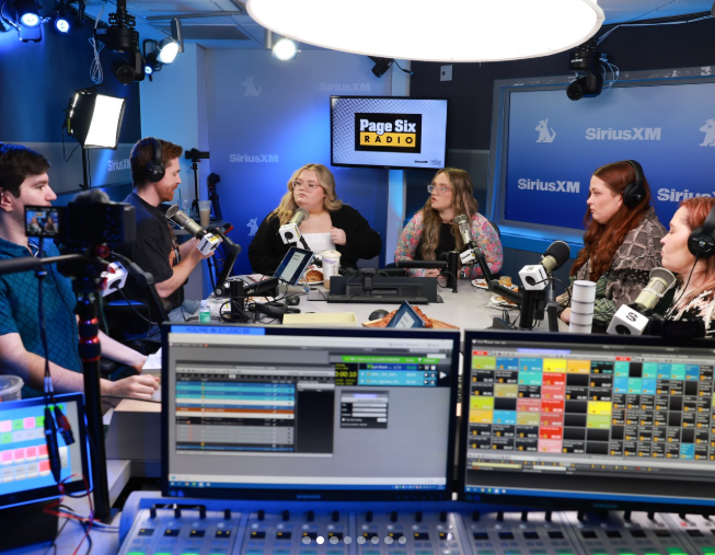 Mama June with her daughters as seen in a photo posted on March 5, 2026 | Source: Instagram/starsonsiriusxm