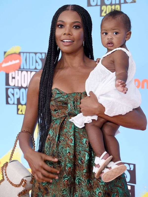 Gabrielle Union and Kaavia James at the Kids Choice Sports Awards 2019 | Source: Getty Images/GlobalImagesUkraine