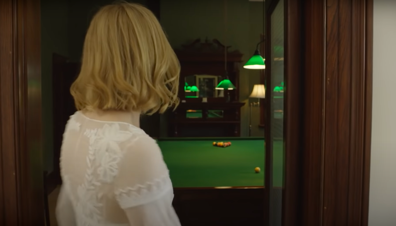 Nicole Kidman showing the billiard room with a pool table inside her and Keith Urban's farmhouse in Australia, posted on July 20, 2015 | Source: YouTube/Vogue