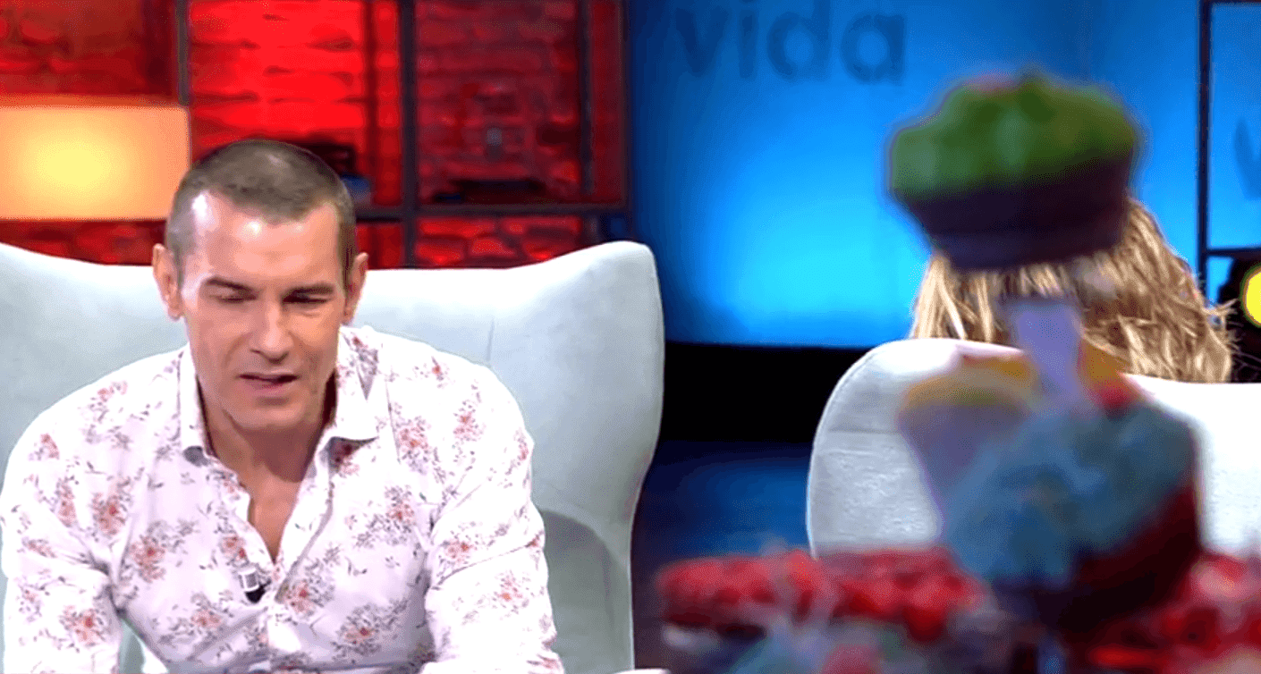 Jesús Vásquez en entrevista con Emma García. Fuente: Telecinco Jesús Vásquez en entrevista con Emma García. Fuente: Telecinco