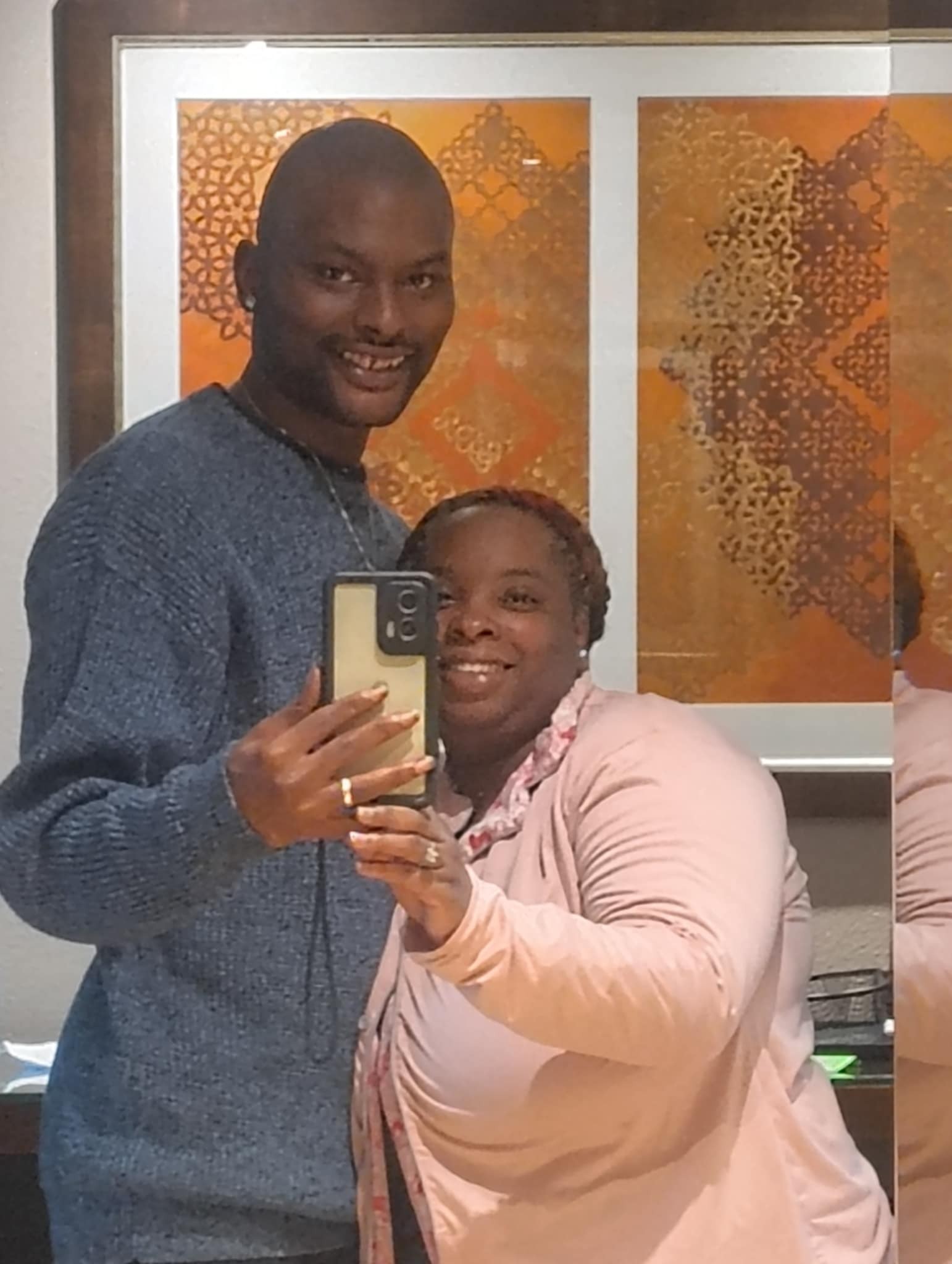 The suspect, Shamar Elkins with his wife Shaneiqua, dated April 10, 2025 | Source: Facebook/shaneiqua.elkins