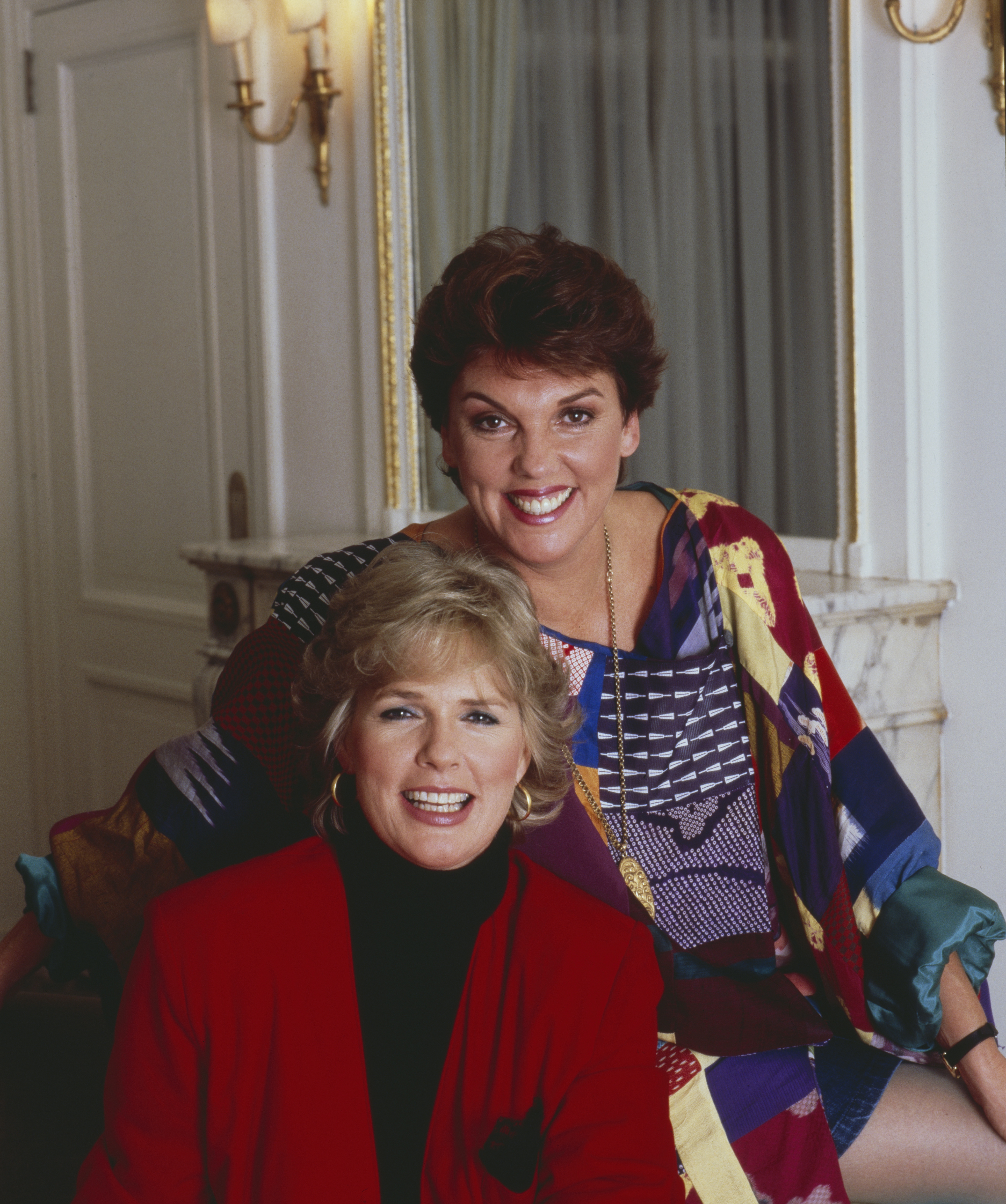Sharon Gless and Tyne Daly on "Cagney & Lacey," November 1986 | Source: Getty Images