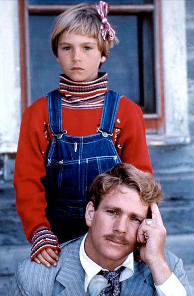 Tatum and Ryan O'Neal on "Paper Moon" in 1973 | Source: Getty Images