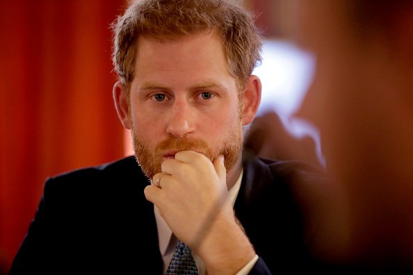 Prince Harry in a round table discussion with youths from across the Commonwealth at the Lancaster House on January 30, 2019 | Photo: Getty Images