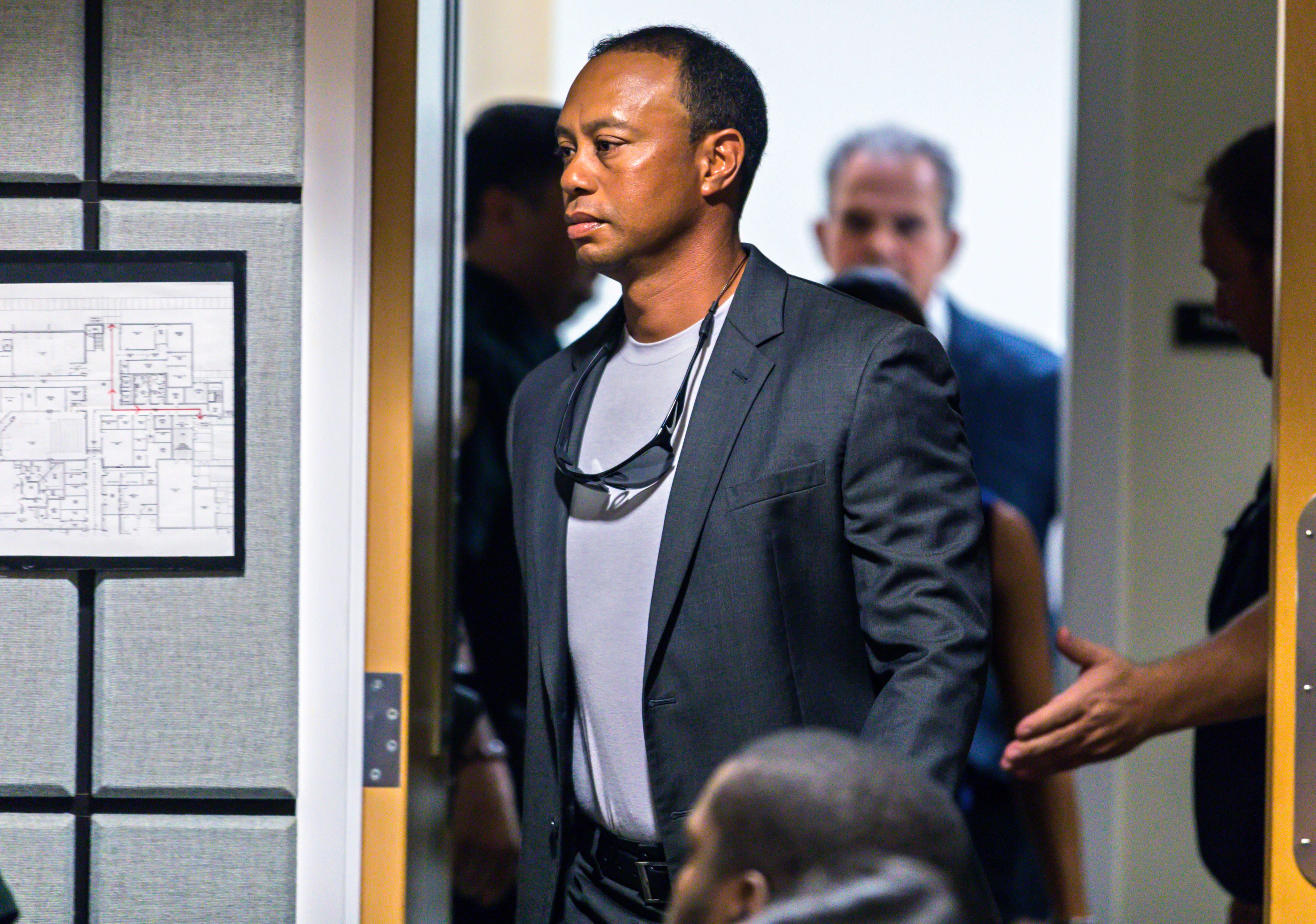 Tiger Woods enters Palm Beach County court on October 27, 2017 in Palm Beach Gardens, Florida. | Source: Getty Images