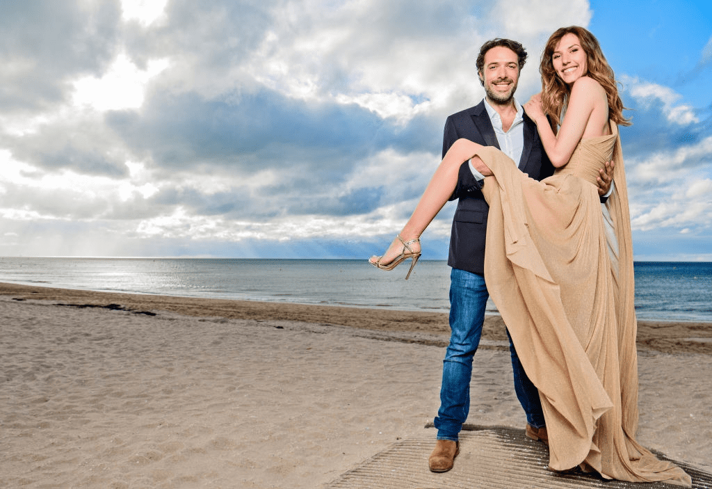 CABOURG, FRANCE - 14 JUIN : Les acteurs Nicolas Bedos et Doria Tillier sont photographiés au 33ème Festival du Film de Cabourg pour Paris Match le 14 juin 2019 à Cabourg, France. | Photo : Getty Images CABOURG, FRANCE - 14 JUIN : Les acteurs Nicolas Bedos et Doria Tillier sont photographiés au 33ème Festival du Film de Cabourg pour Paris Match le 14 juin 2019 à Cabourg, France. | Photo : Getty Images