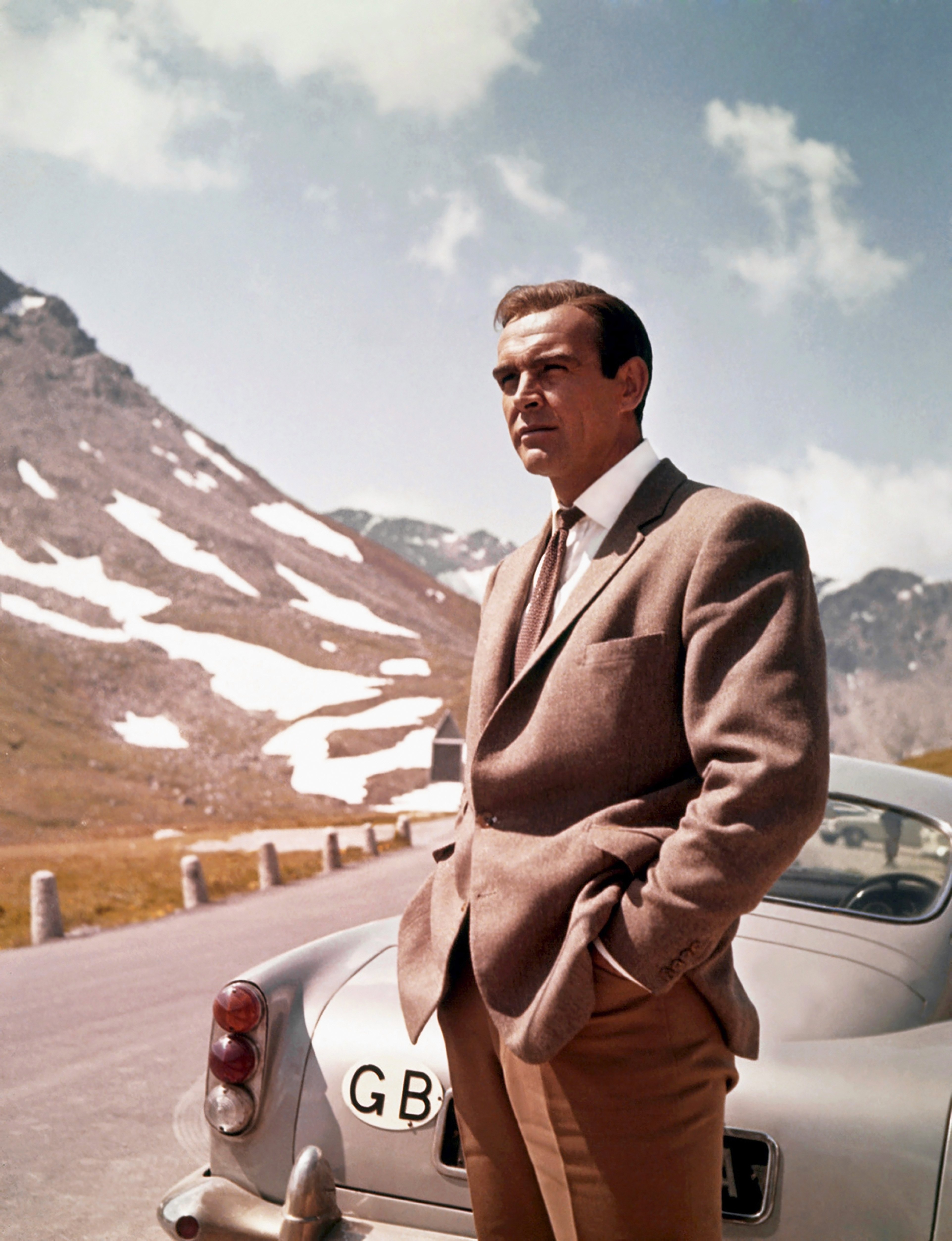 Schauspieler Sean Connery in einer Szene aus dem United Artists Film "Goldfinger" von 1964 | Quelle: Getty Images