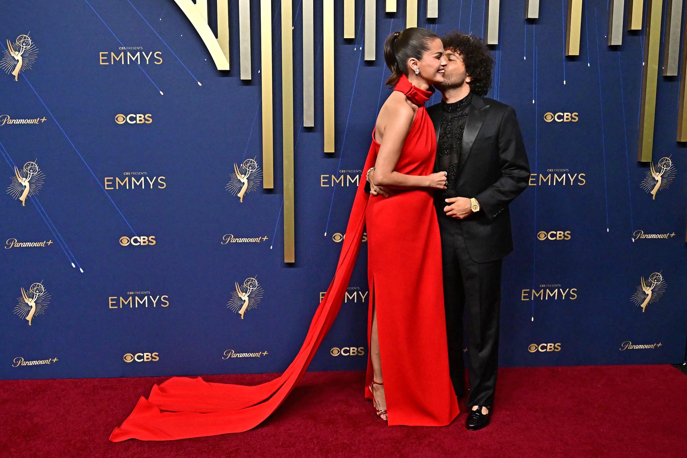 Selena Gomez and Benny Blanco arrive at the 2025 Emmy Awrds held at Peacock Theter on September 14 | Source: Getty Images
