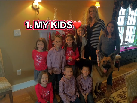 A throwback picture of Kate Gosselin with her children from a post dated November 8, 2025 | Source: Instagram/kateplusmy8