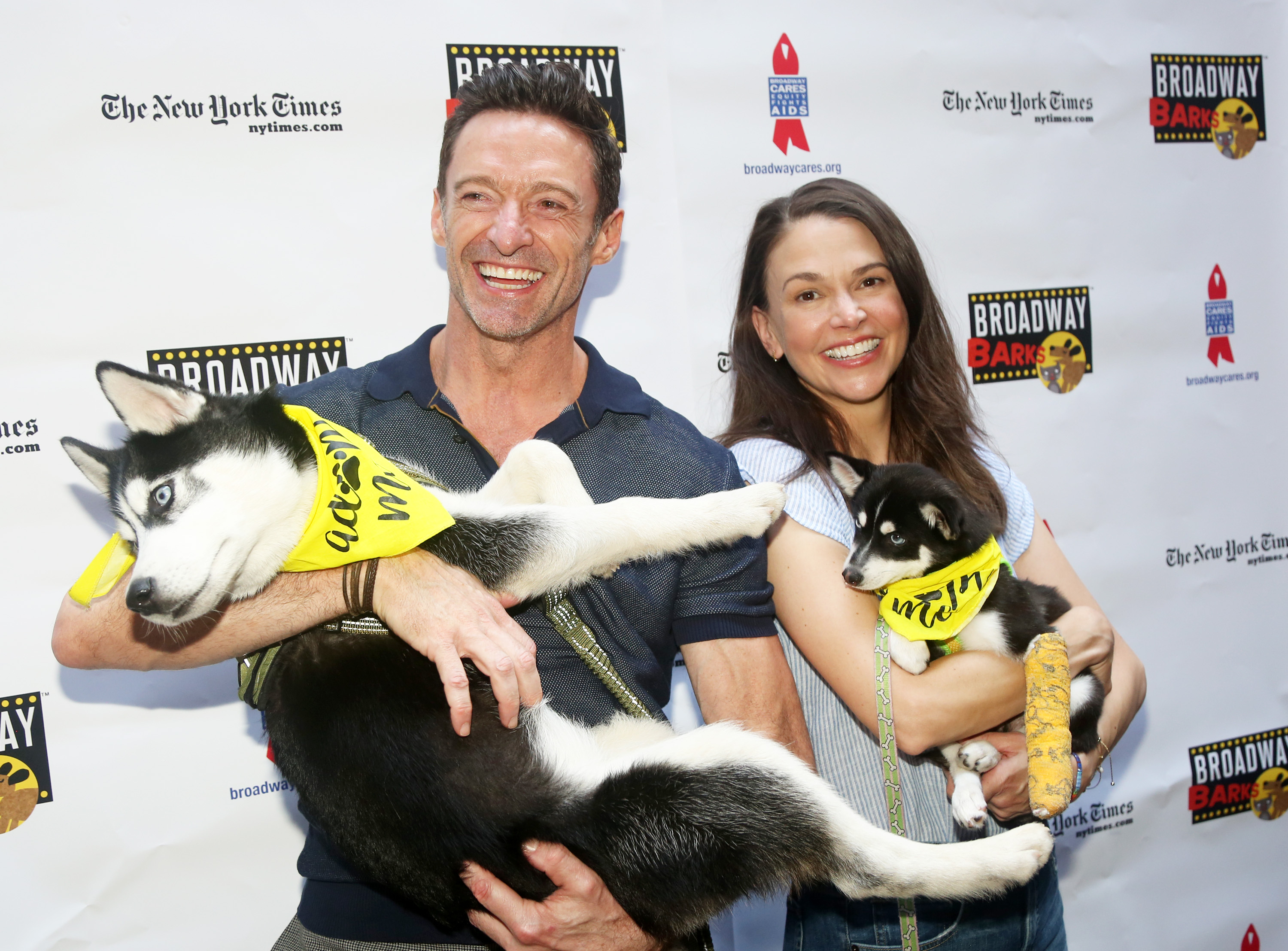 Hugh Jackman and Sutton Foster pose at 2022 Broadway Barks at Shubert Alley on July 9, 2022 in New York City. | Source: Getty Images