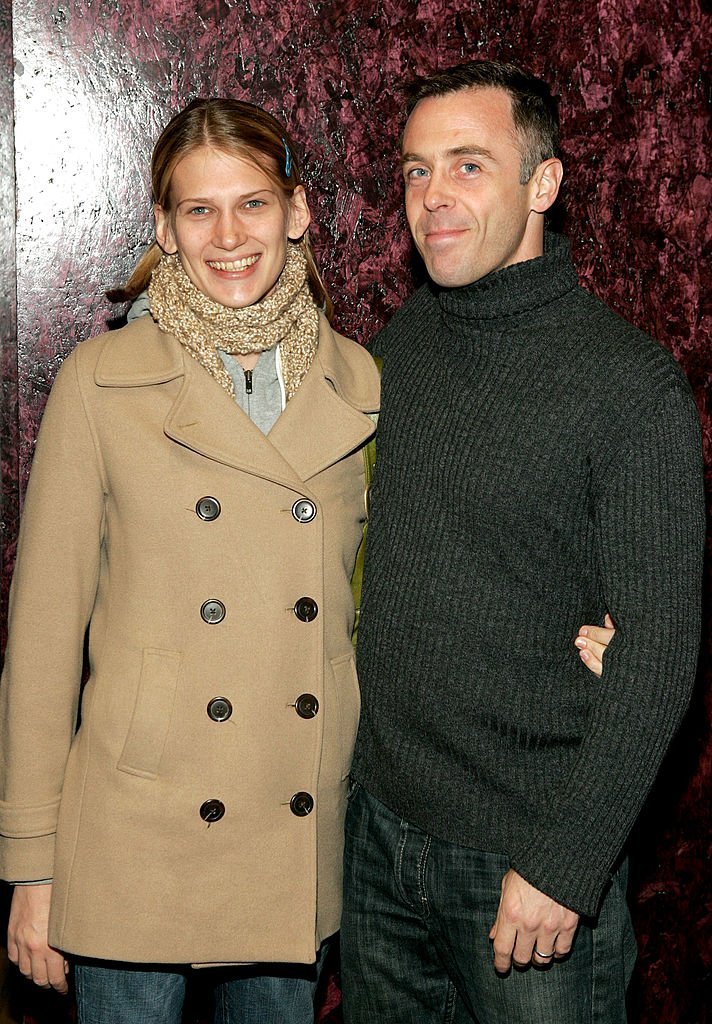 David Eigenberg and his wife Christy attend the opening night for "Shockheaded Peter" at the Little Shubert Theatre February 22, 2005 | Photo: GettyImages