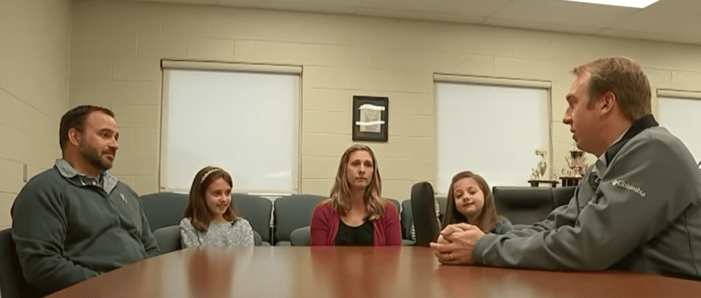 Riley and her family in an interview with CBS | Photo: Youtube/cbsphilly