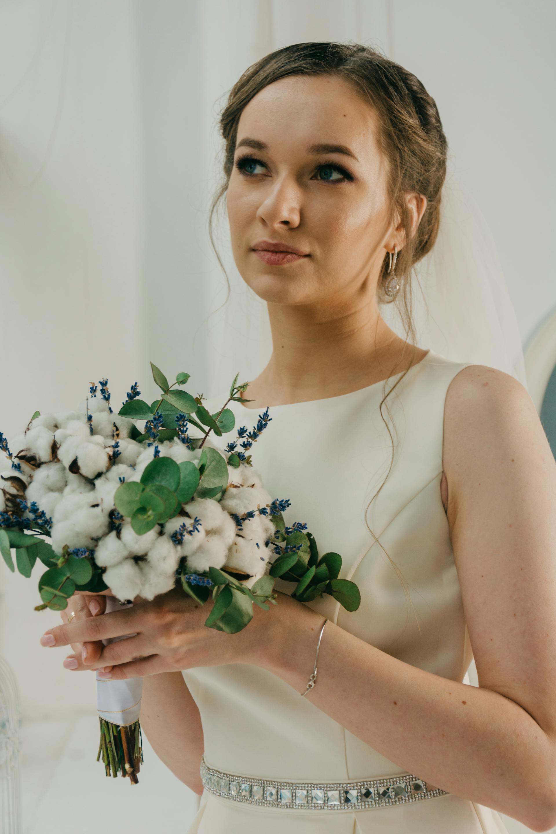 A close-up of a bride | Source: Pexels