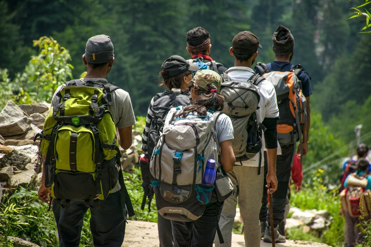 People hiking on a path |Photo:  by Guduru Ajay bhargav from Pexels