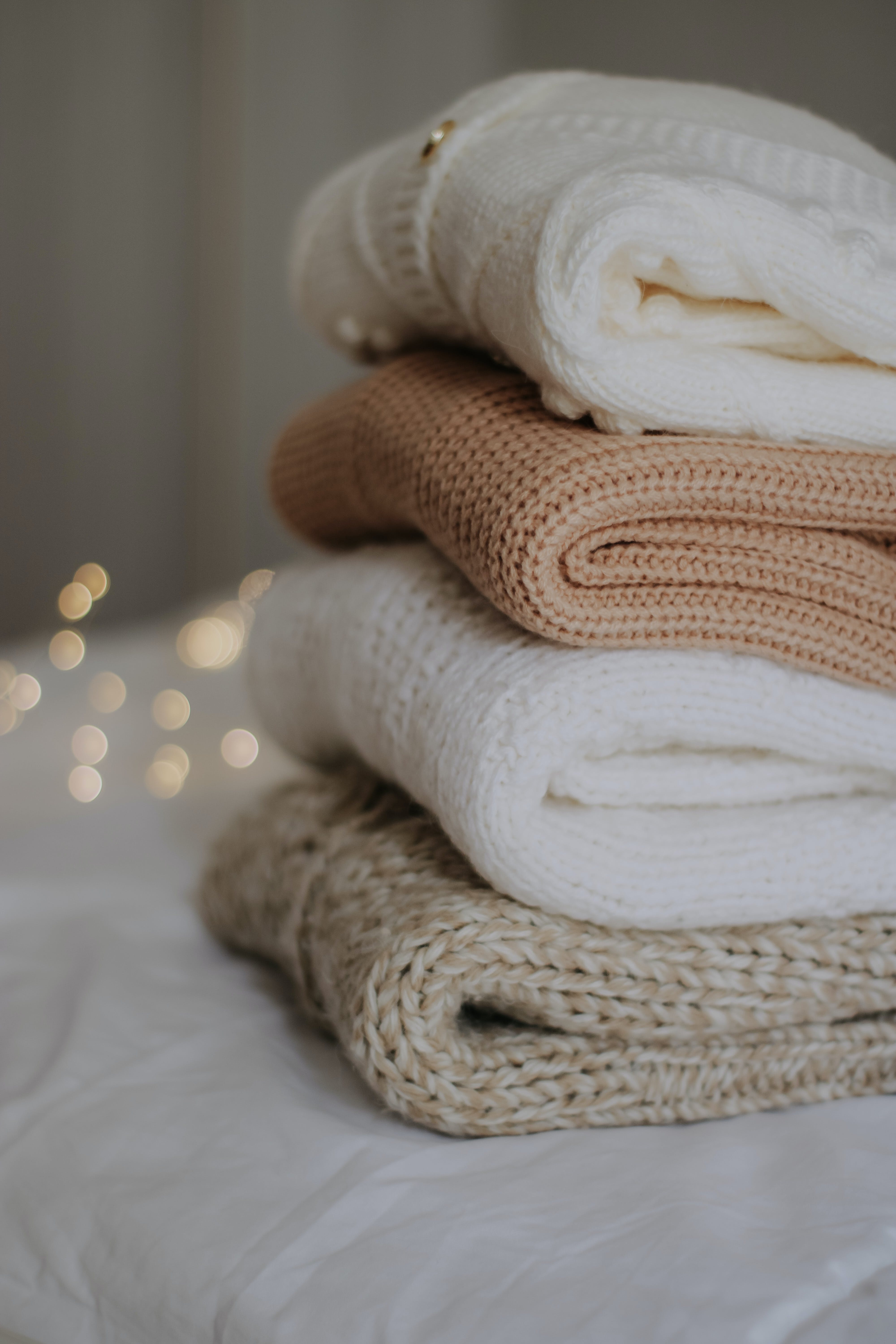 A folded stack of clothes | Source: Pexels