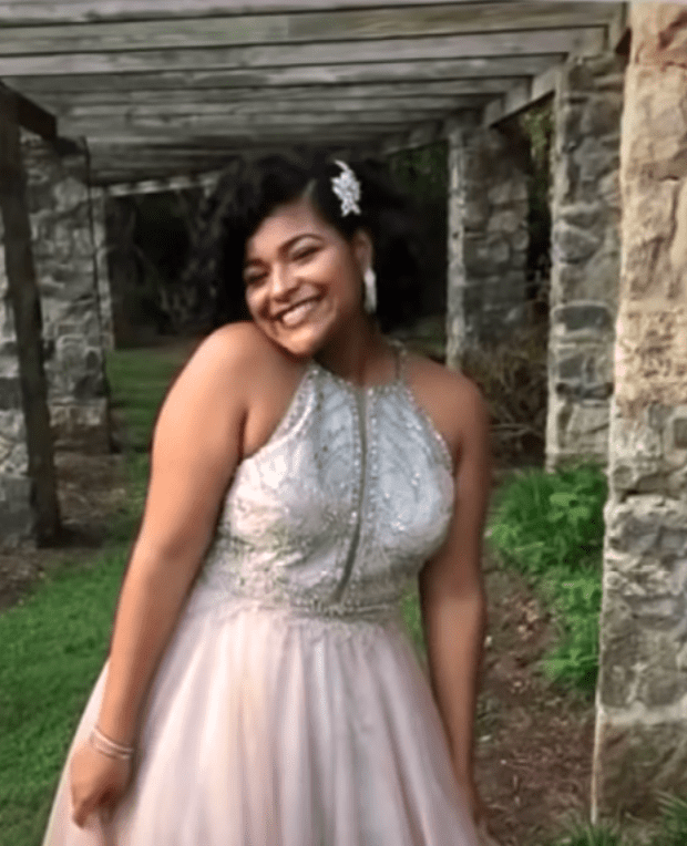 A teen is ready for her high school prom. | Source: youtube.com/Inside Edition