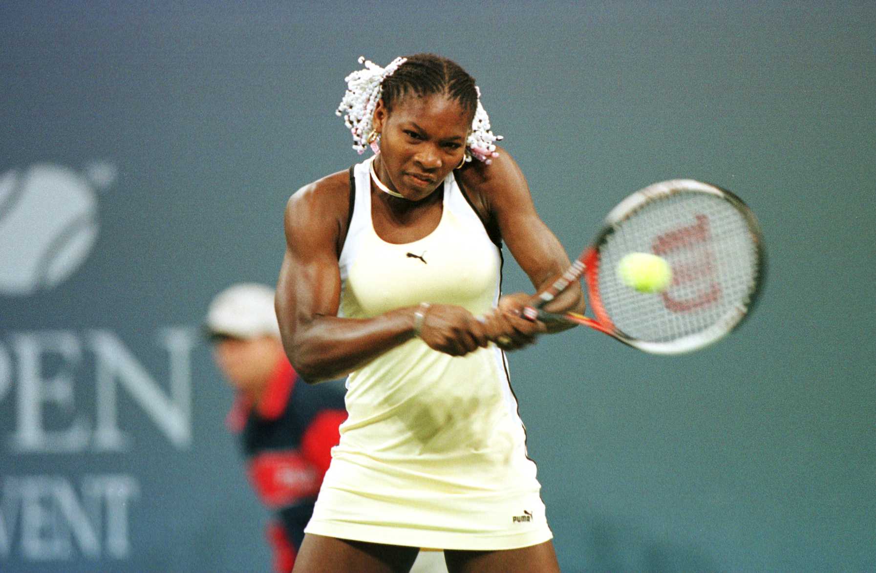 Serena Williams plays in the first round of the U.S. Open on August 31, 1999 | Source: Getty Images