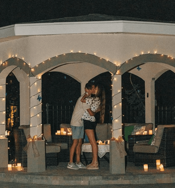 Skyler Johnson and his Fiance, Ashton just after he proposed | Instagram: @jennajohnson