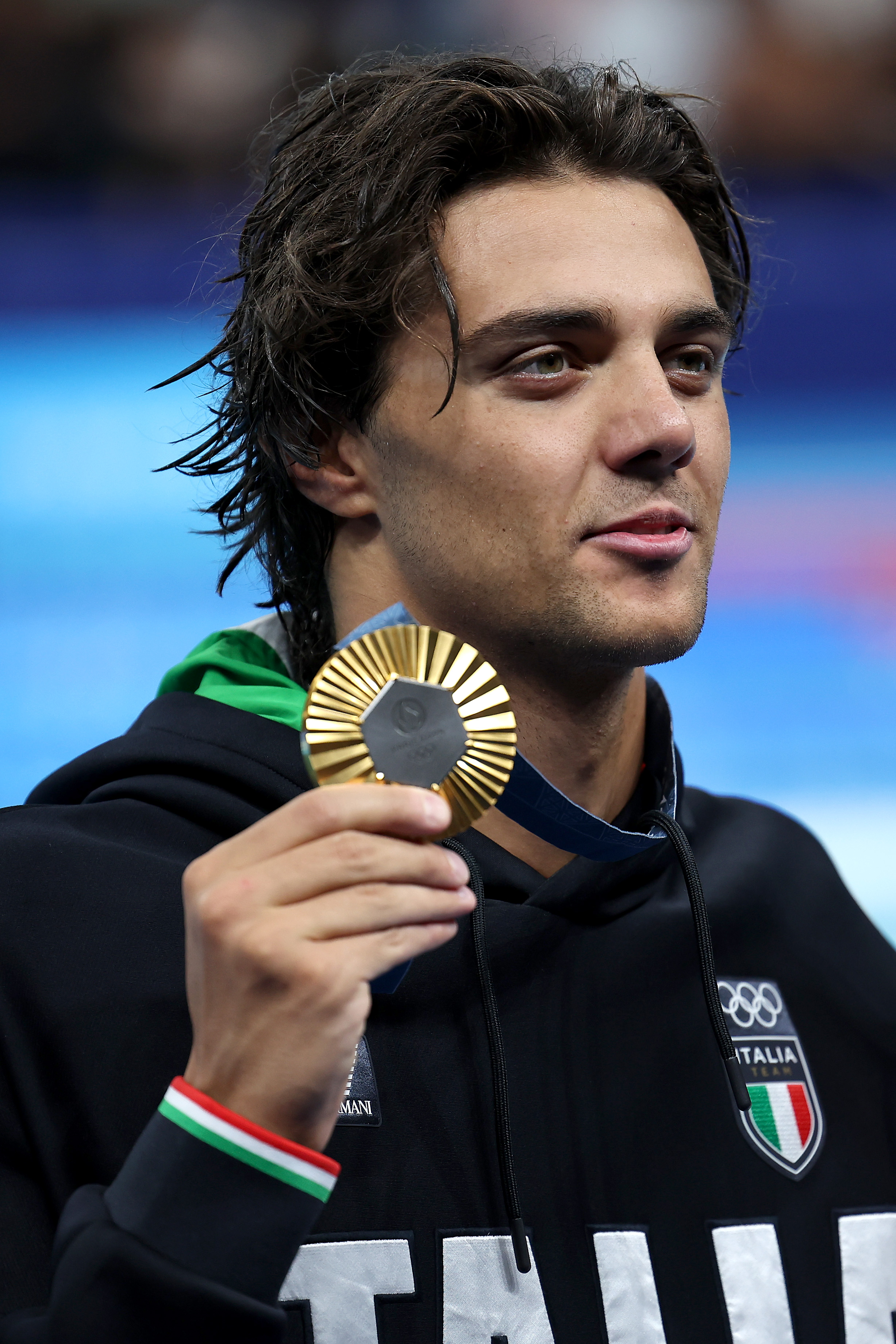 Thomas Ceccon poses after the Men’s 100m Backstroke medal ceremony at the 2024 Paris Olympics on July 29, 2024 | Source: Getty Images