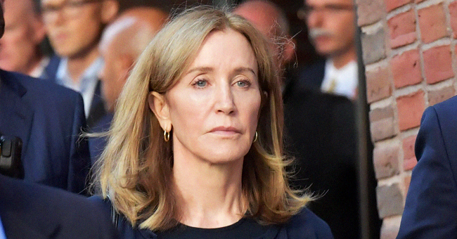 Felicity Huffman Reports To Jail To Serve 14 Day Sentence In College Admissions Scandal 2001