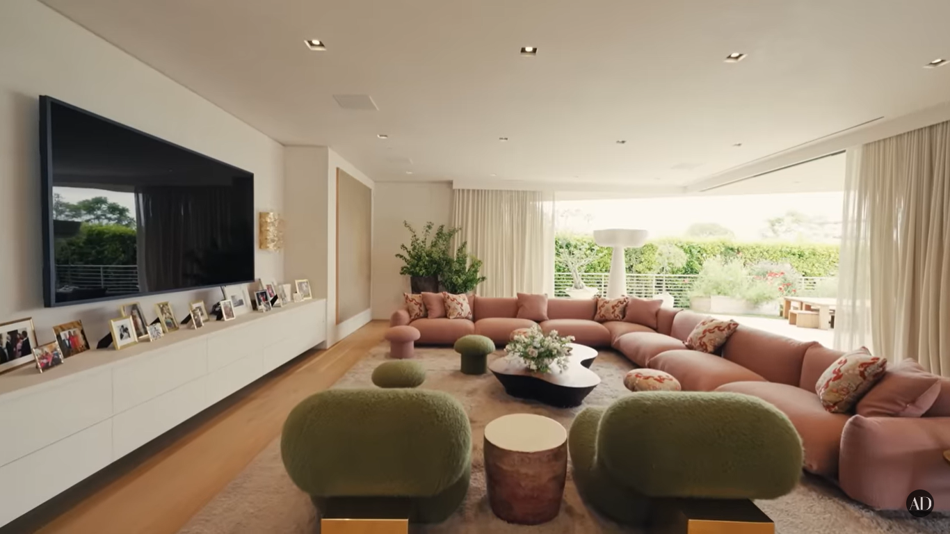 Chrissy Teigen and John Legend's family room at their Beverly Hills home | Source: YouTube/ArchitecturalDigest