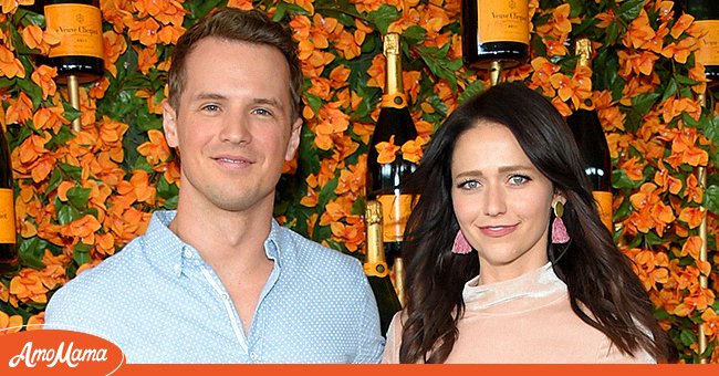 Freddie Stroma and Johanna Braddy attend the 9th Annual Veuve Clicquot Polo Classic Los Angeles at Will Rogers State Historic Park on October 6, 2018 in Pacific Palisades, California. | Photo: Getty Images
