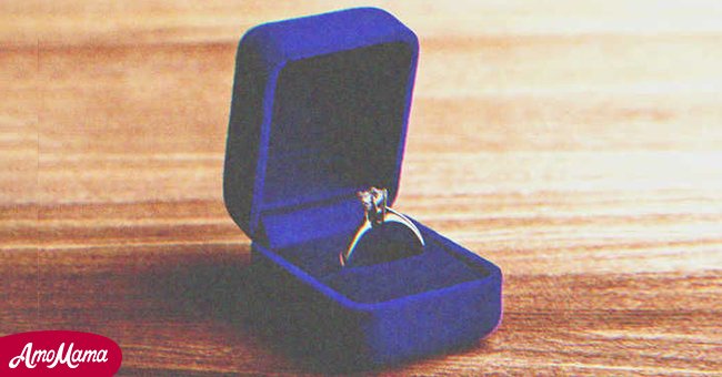 Blue velvet box with a ring | Source: Shutterstock