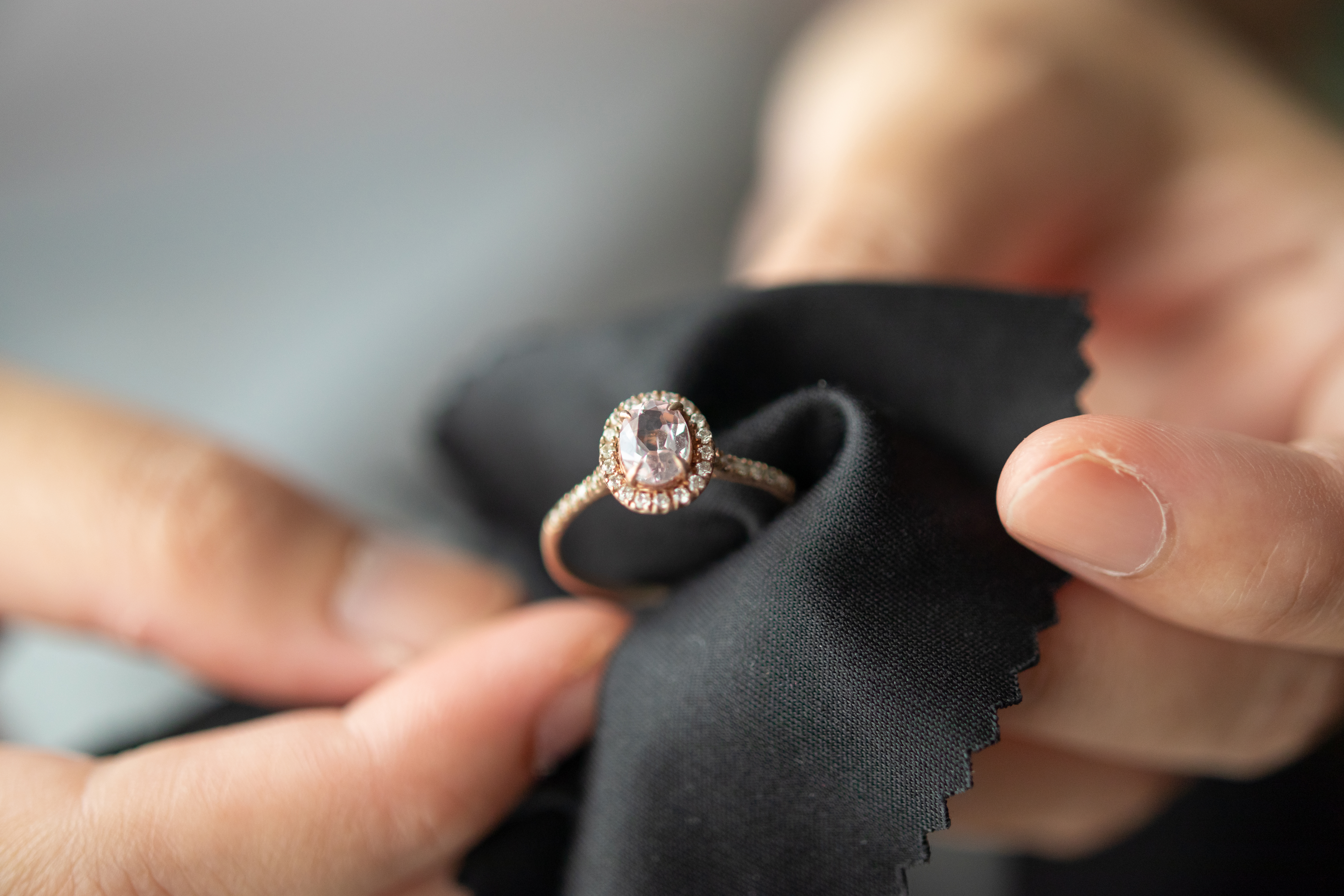 A big golden ring | Shutterstock
