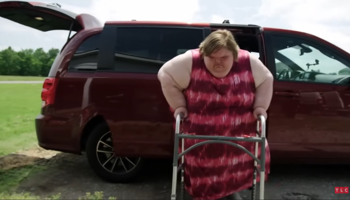 Tammy Slaton steps out of a car in an episode of TLC's reality show "1000-Lb. Sisters," which was uploaded on YouTube in January 2023. | Source: YouTube/TLCAustralia