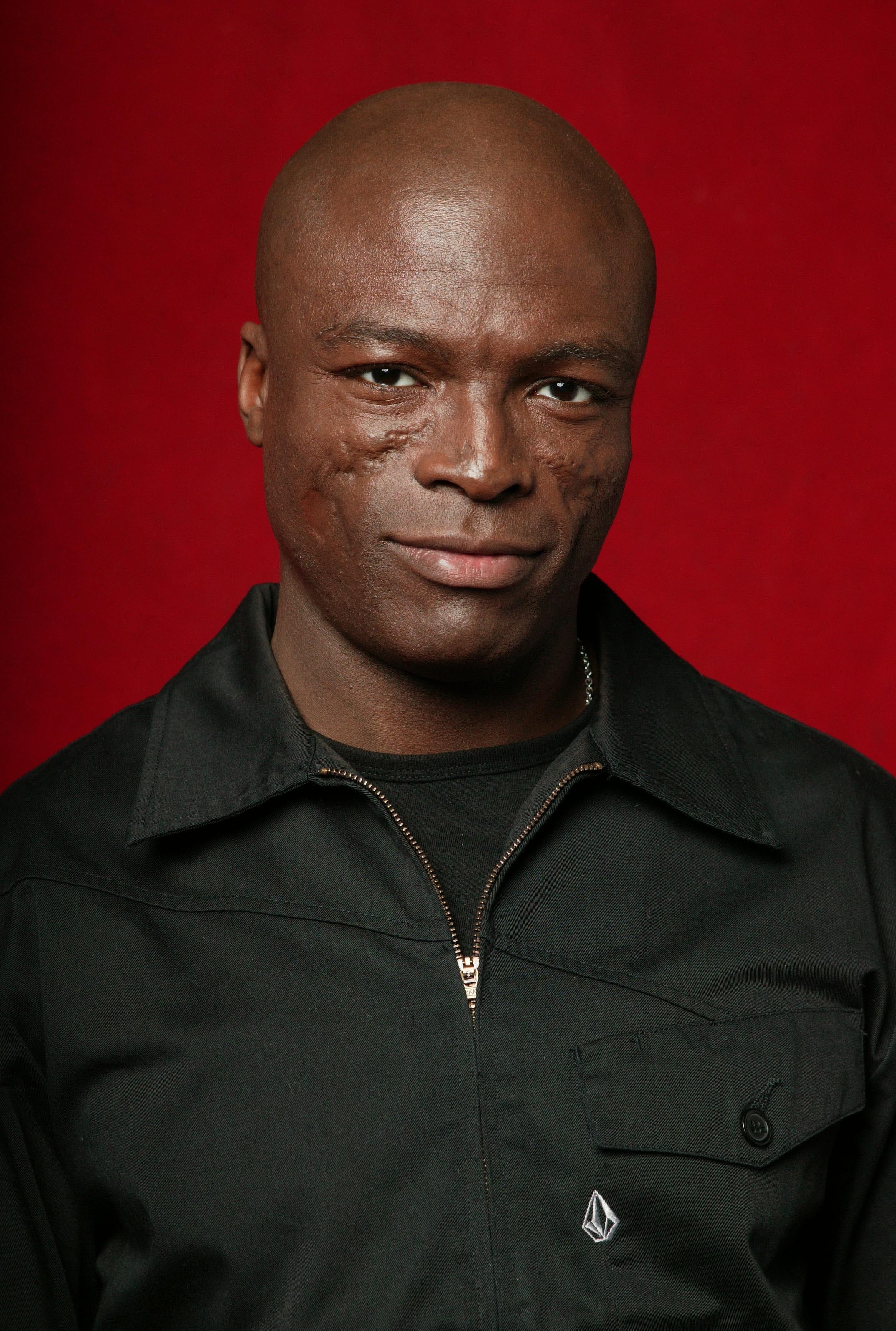 Seal at the NRJ Music Awards on January 24, 2004. | Source: Getty Images