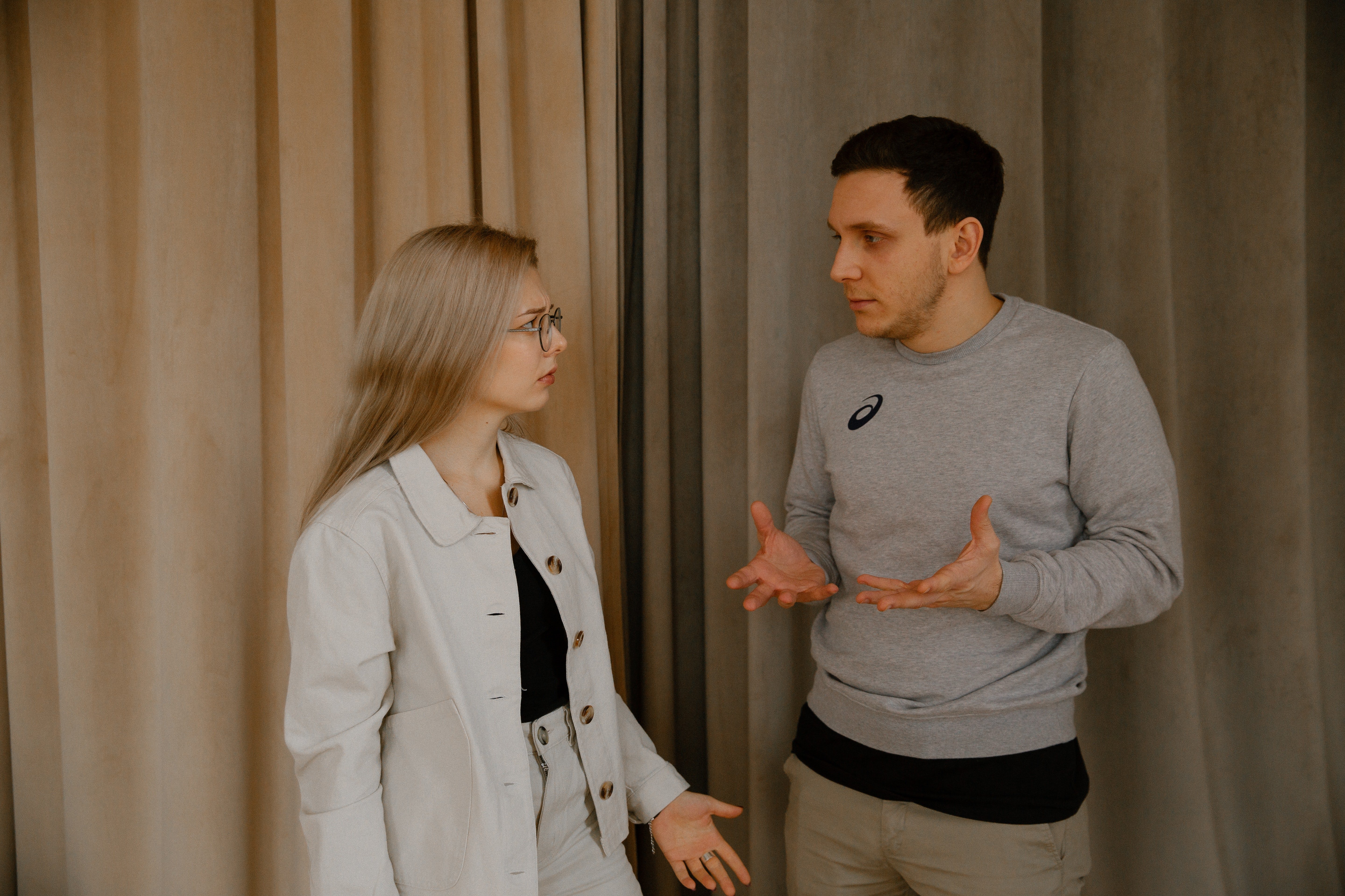 A blond girl arguing with her boyfriend | Source: Pexels/ Polina Zimmerman