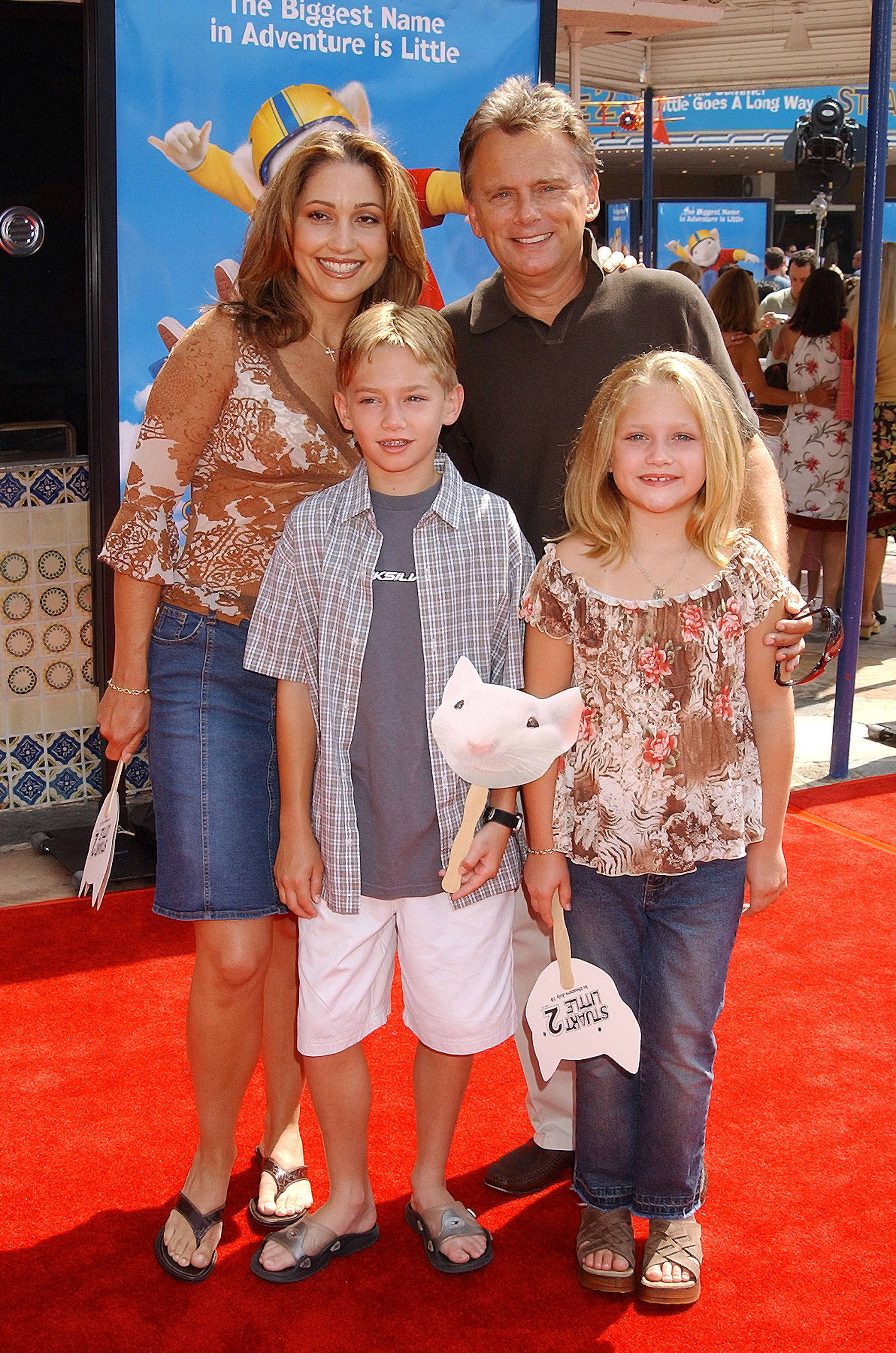 Pat Sajak, wife Lesly & kids Pat & Maggie during "Stuart Little 2" Premiere at Mann Village Theatre in Westwood, California, United States. | Source: Getty Images