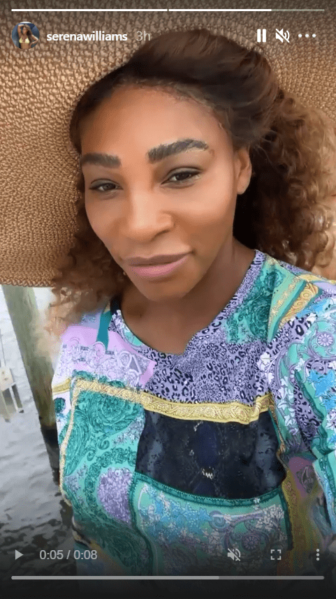 Serena Williams flaunting her curly hair in a sombrero and colorful blouse | Photo: Instagram/serenawilliams