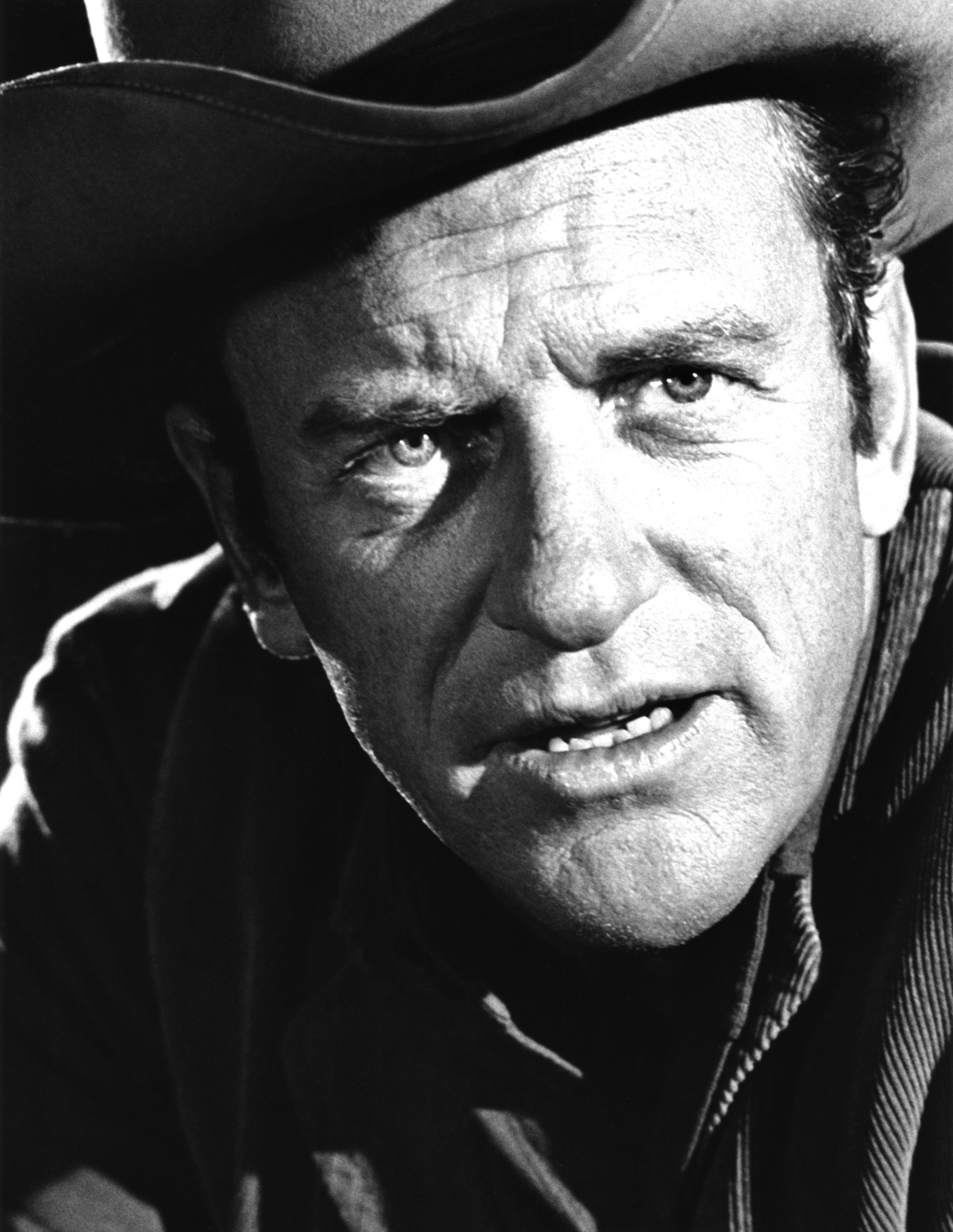 Actor James Arness of TV's 'Gunsmoke' poses for a photo 1969 in Los Angeles, California. | Source: Getty Images