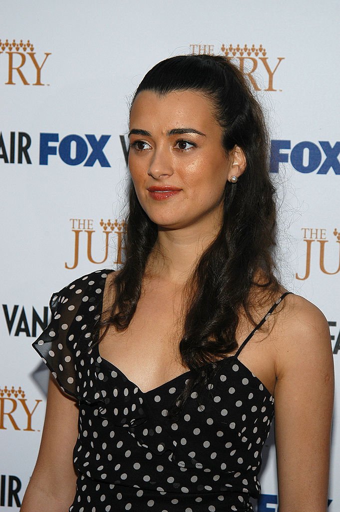 Cote de Pablo à la première de "The Jury". l Source : Getty Images Cote de Pablo à la première de "The Jury". l Source : Getty Images