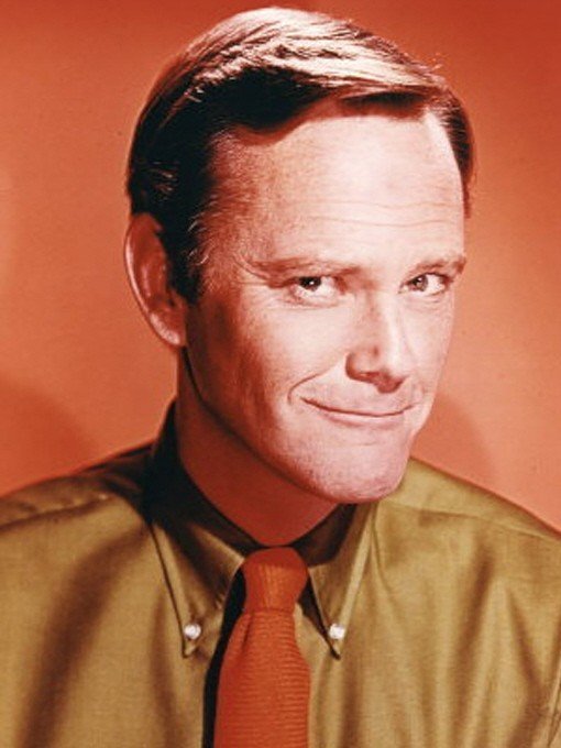 Dick Sargent during one of his birthday celebrations | Photo: Wikipedia