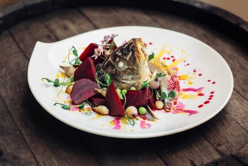 An Avant-Garde fish and beetroot dish. | Source: Shutterstock.