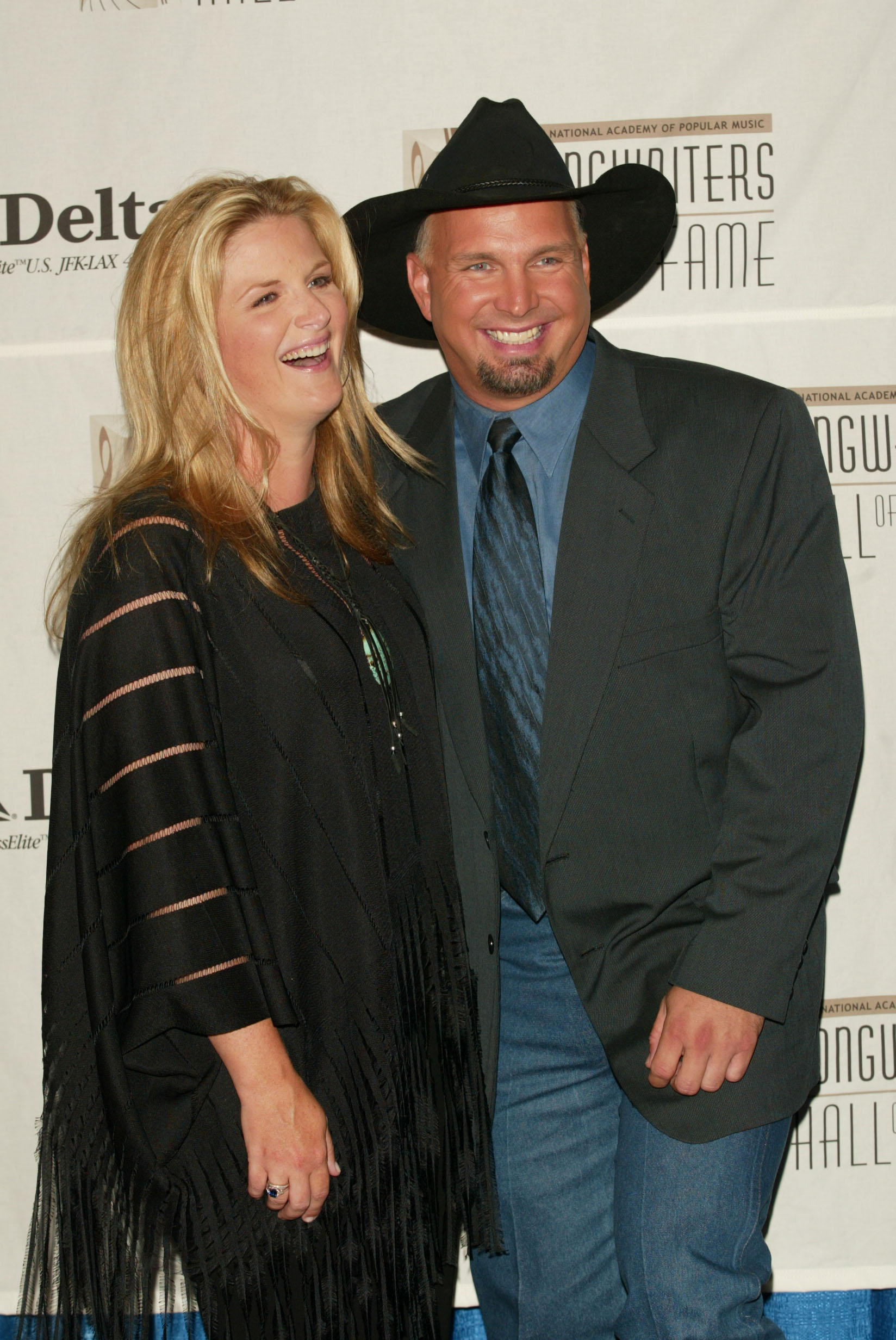 Singer Trisha Yearwood Garth Brooks at The Sheraton New York Hotel on June 13 2002 in New York City | Source: Getty Images