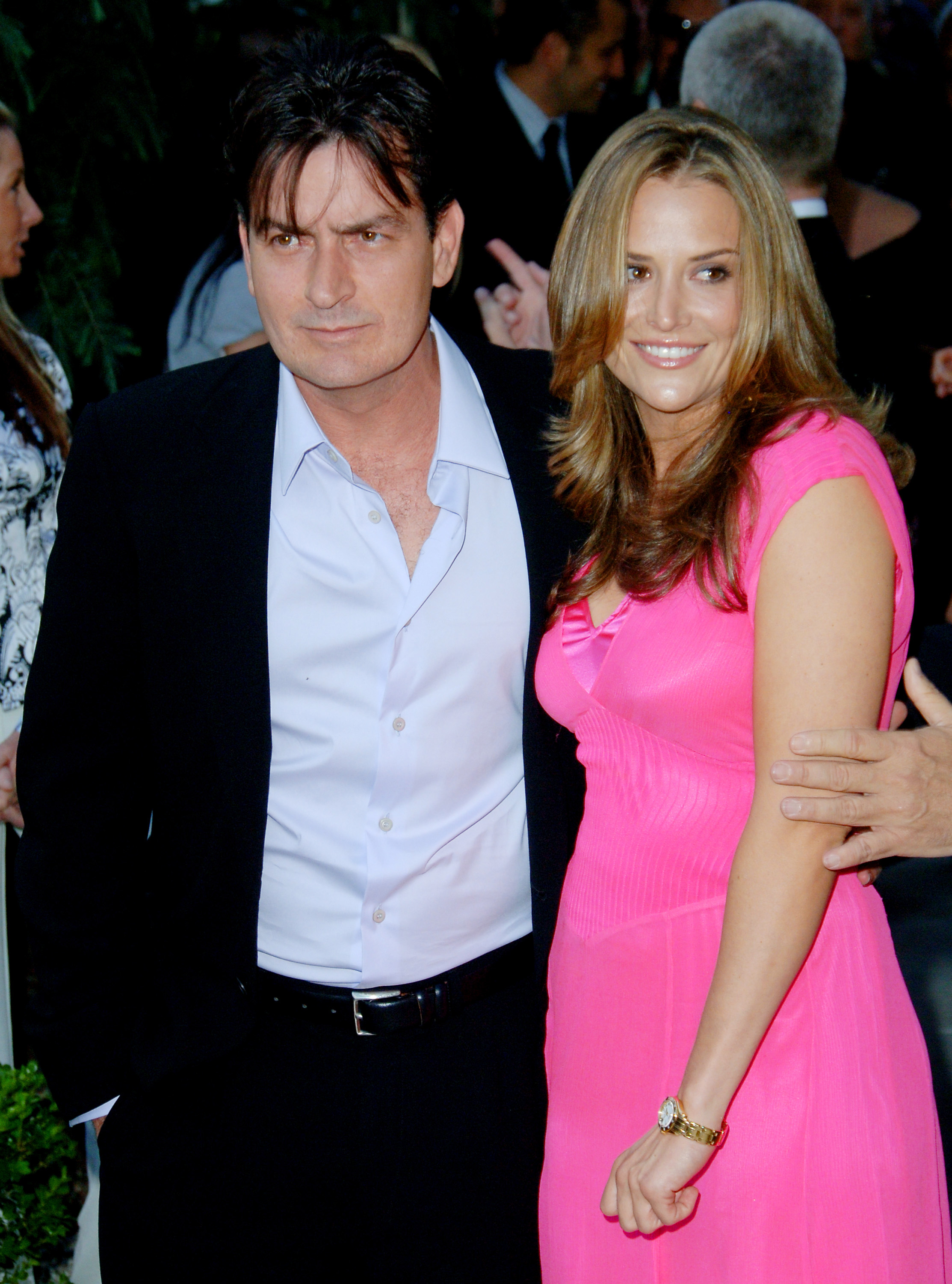 Charlie Sheen and Brooke Mueller are photographed during Chrysalis' 5th Annual Butterfly Ball at The Italian Villa Carla & Fred Sands on June 10, 2006, in Bel Air, California. | Source: Getty Images