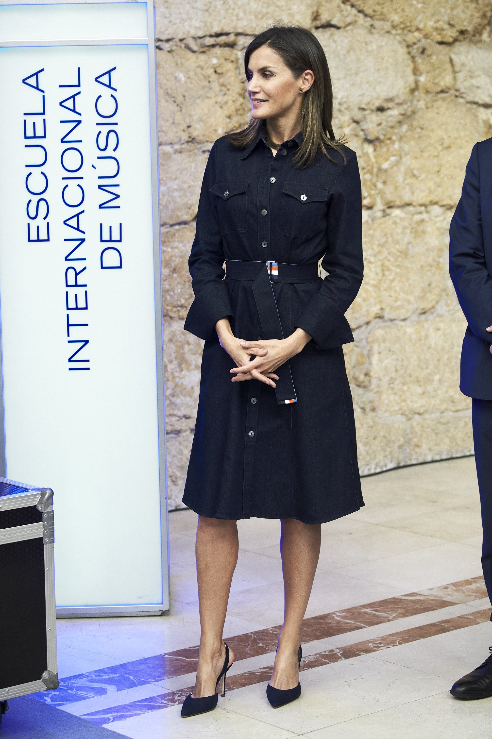 Reina Letizia de España asiste a cursos de verano de la Escuela Internacional de Música patrocinados por la Fundación Princesa de Asturias en el Auditorio Príncipe Felipe el 26 de julio de 2018 en Oviedo, España || Fuente: Getty Images Reina Letizia de España asiste a cursos de verano de la Escuela Internacional de Música patrocinados por la Fundación Princesa de Asturias en el Auditorio Príncipe Felipe el 26 de julio de 2018 en Oviedo, España || Fuente: Getty Images