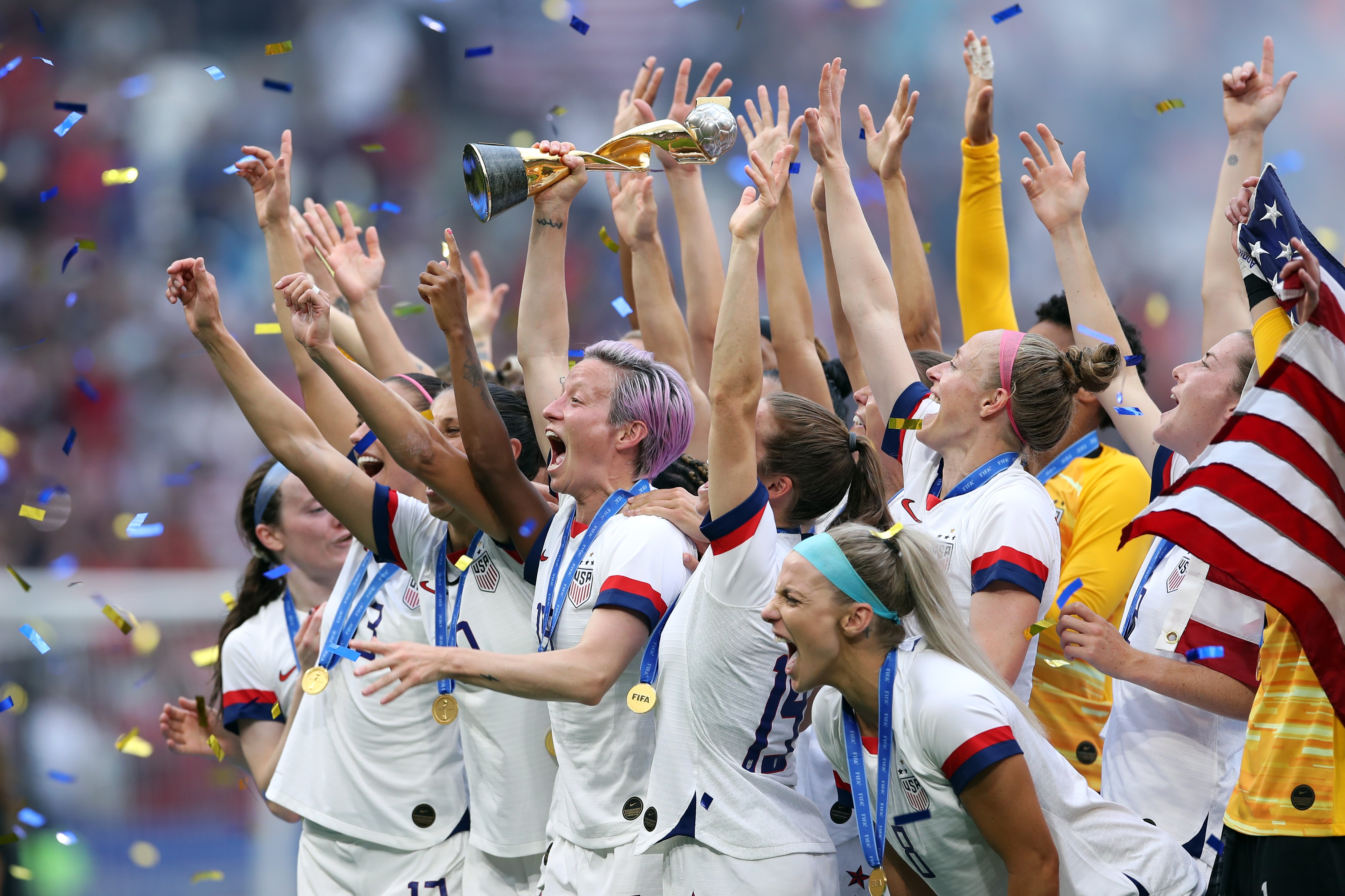 The US Women's Soccer Team celebrate after a match at the 2019 FIFA Women's World Cup | Photo: Getty Images