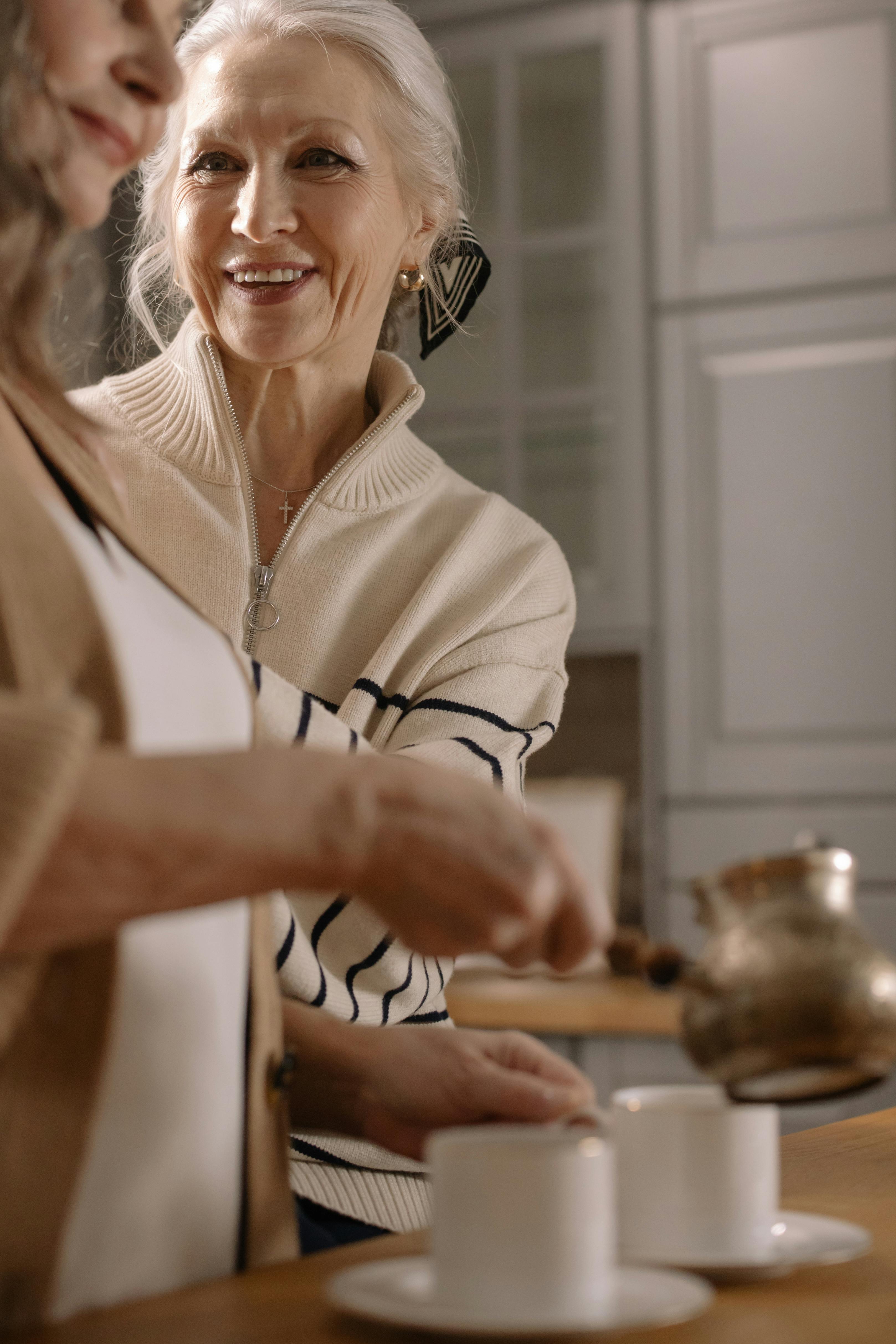Two women getting coffee together | Source: Pexels