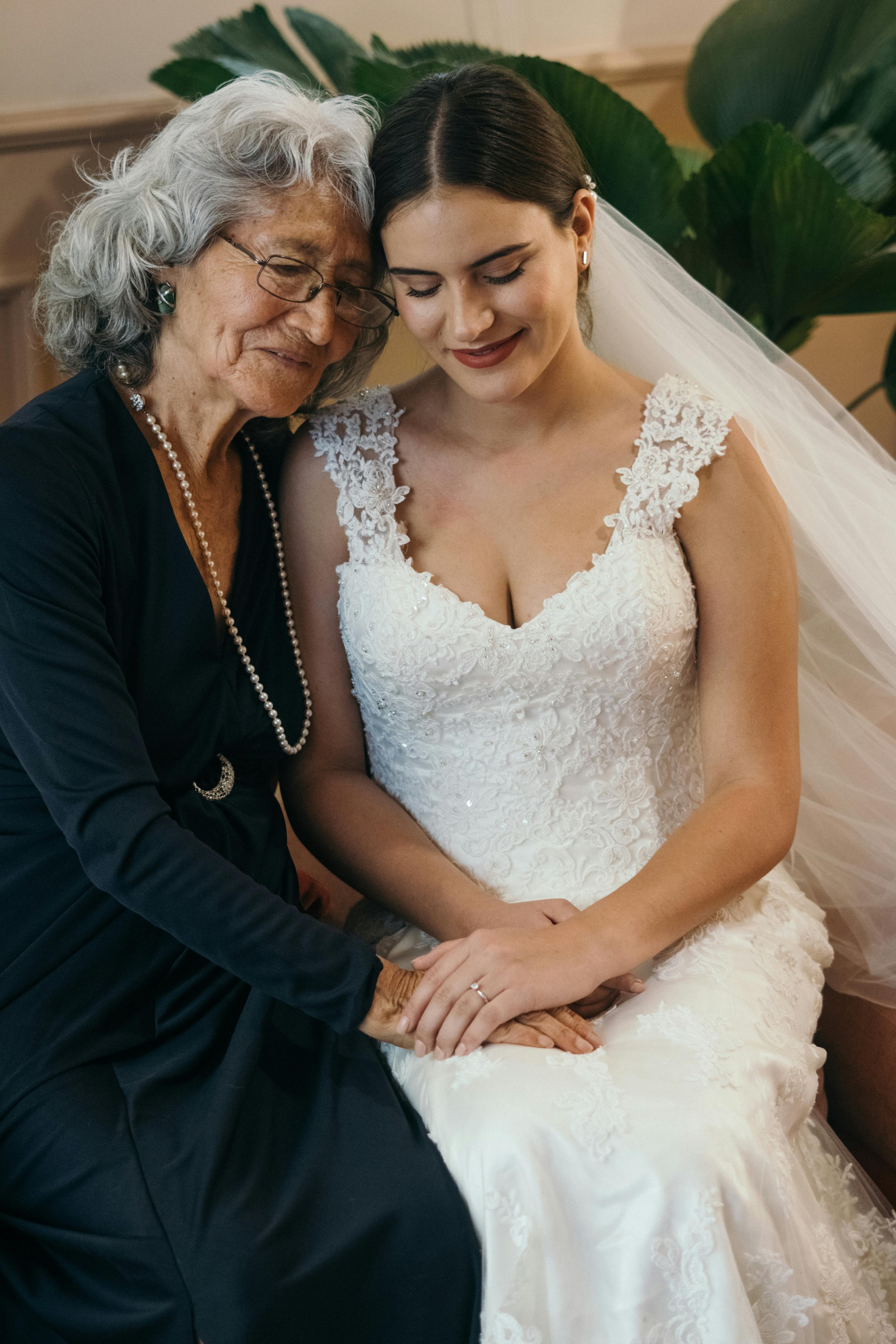 A bride-to-be seeks advice from her mother | Source: Pexels