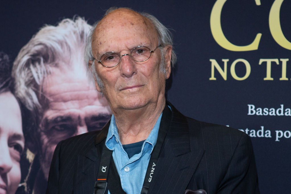 Carlos Saura en el estreno de la obra de teatro 'El coronel no tiene quien le escriba' el 28 de mayo de 2019 en Madrid, España. | Foto: Getty Images Carlos Saura en el estreno de la obra de teatro 'El coronel no tiene quien le escriba' el 28 de mayo de 2019 en Madrid, España. | Foto: Getty Images