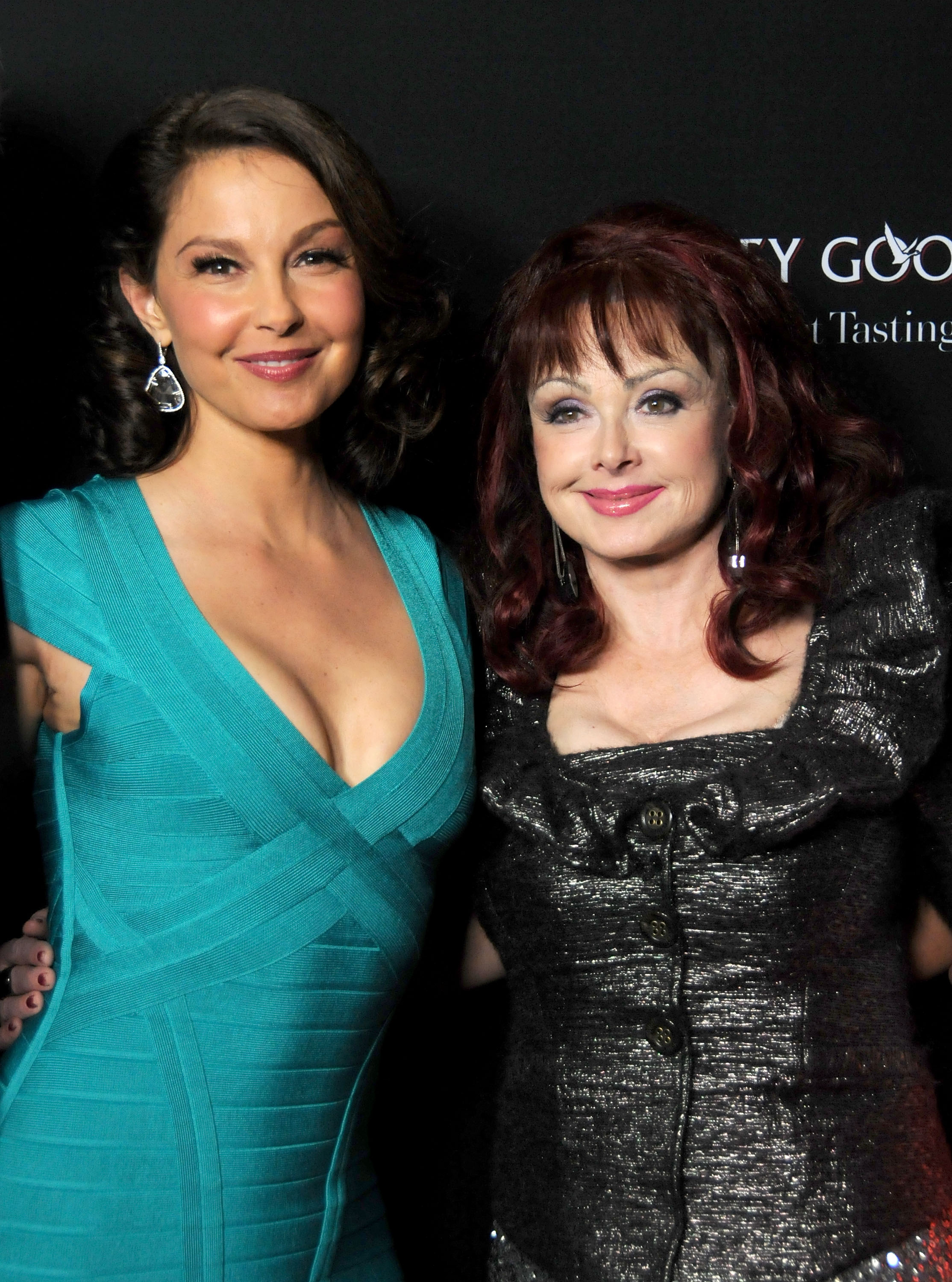 Ashley and Naomi Judd at the premiere of "Olympus Has Fallen" in Los Angeles, California on March 18, 2013 | Source: Getty Images