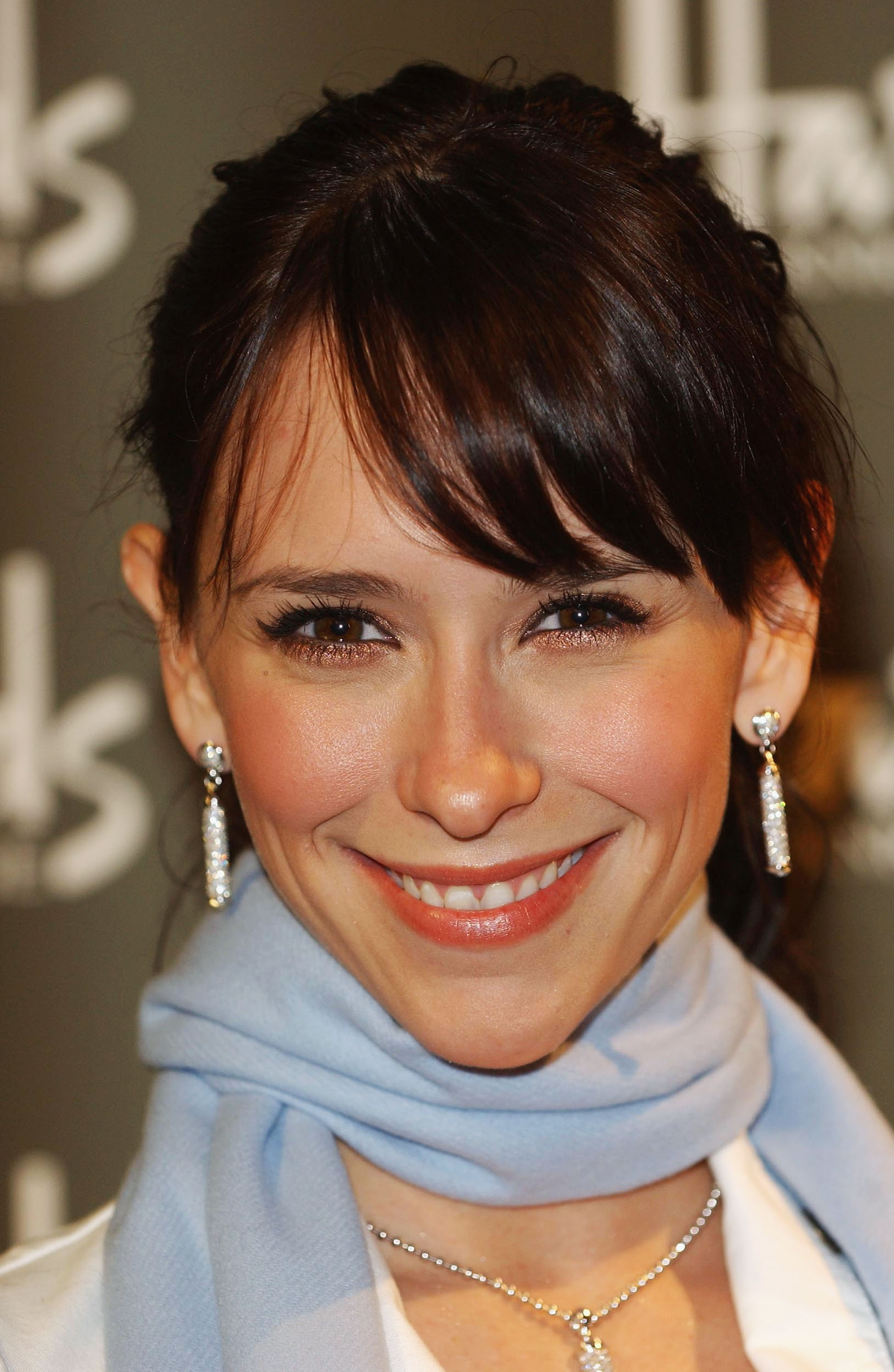 The famous actress at the Harrods January Sale on December 29, 2003, in London, England. | Source: Getty Images